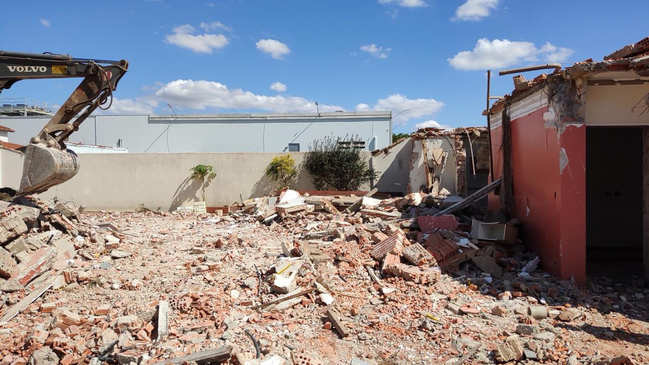 Demolição de imóvel residencial em Campinas